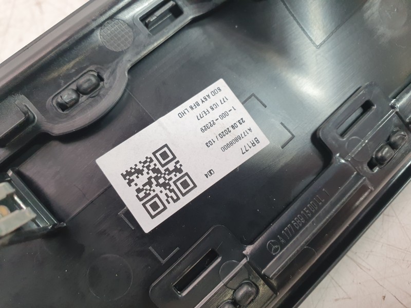 Recambio de moldura para mercedes-benz clase a berlina (bm 177) a 200 d (117.112) referencia OEM IAM A1776808900  