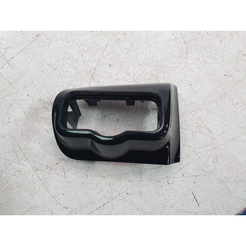 Recambio de moldura para mercedes-benz clase a berlina (bm 177) a 200 d (117.112) referencia OEM IAM A1776809700  