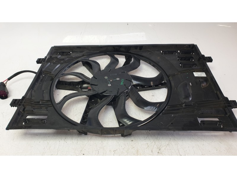 Recambio de electroventilador para volkswagen touran (5t1) 2.0 tdi referencia OEM IAM 5WA121203F  