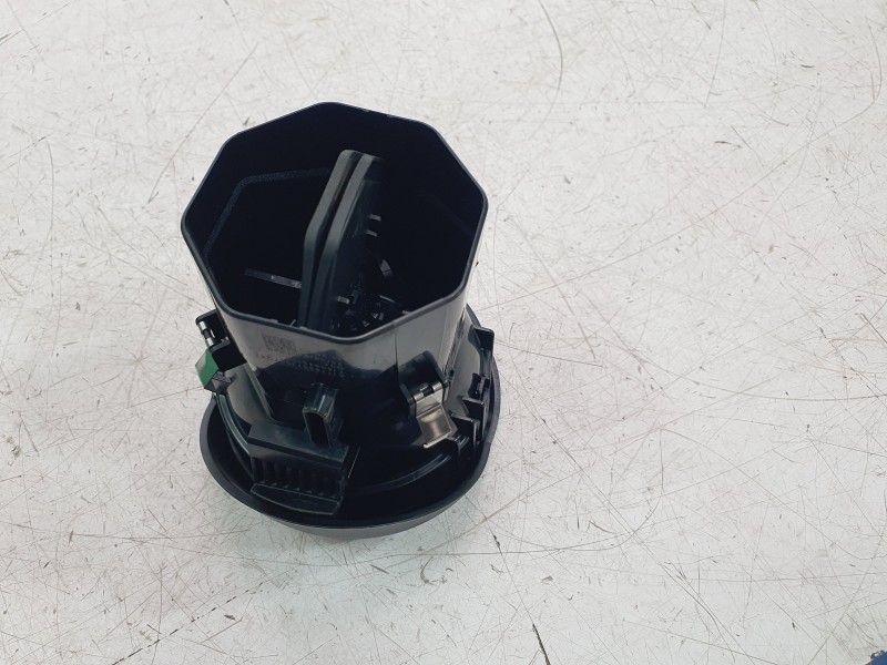 Recambio de aireador derecho para mercedes-benz clase a berlina (bm 177) a 200 d (117.112) referencia OEM IAM A177830710  