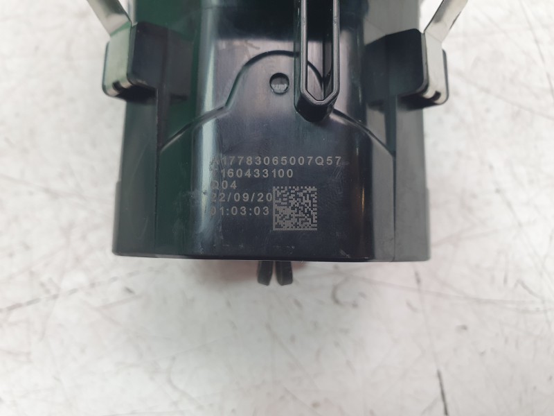 Recambio de aireador izquierdo para mercedes-benz clase a berlina (bm 177) a 200 d (117.112) referencia OEM IAM A177830650  