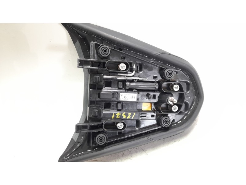 Recambio de asiento trasero para bmw r 1300 gs referencia OEM IAM 52535A85545  