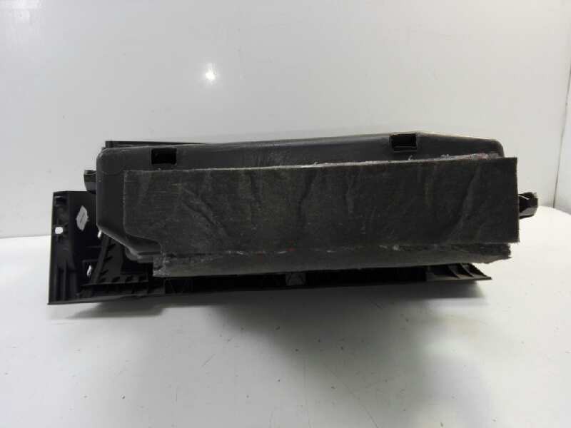 Recambio de guantera para renault megane iii coupe dynamique referencia OEM IAM 685600001R  