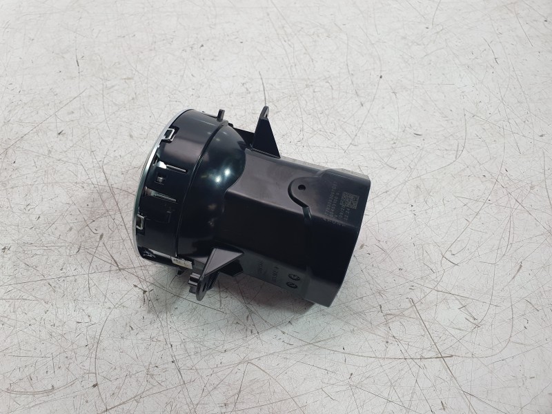 Recambio de aireador central derecho para mercedes-benz clase a berlina (bm 177) a 200 d (117.112) referencia OEM IAM A177830630