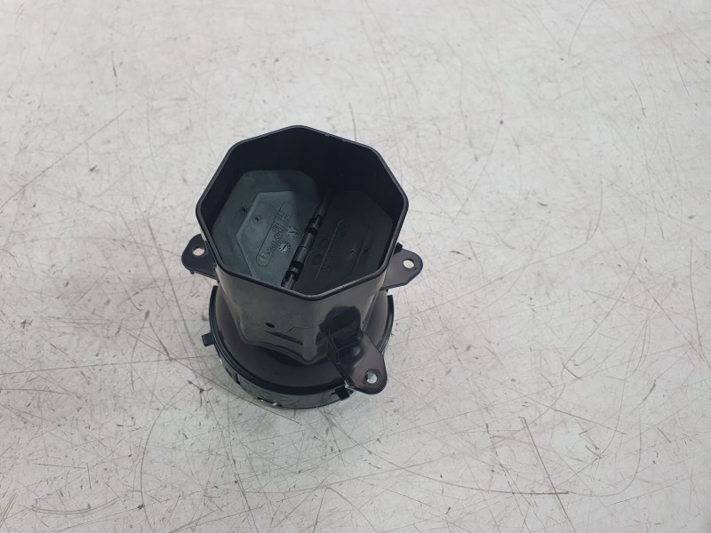 Recambio de aireador central izquierdo para mercedes-benz clase a berlina (bm 177) a 200 d (117.112) referencia OEM IAM A1778306