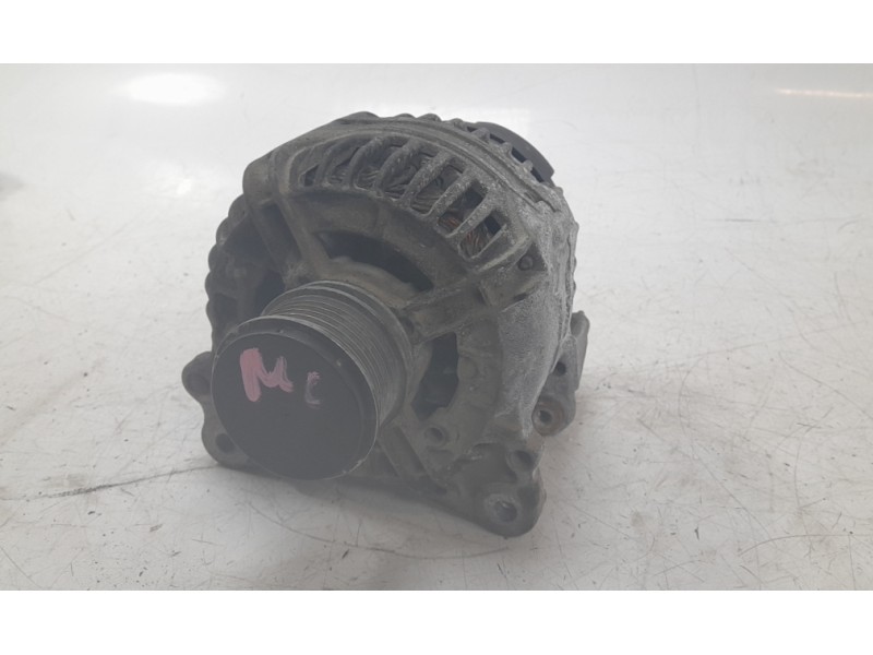 Recambio de alternador para volkswagen golf iv (1j1) 1.9 tdi (2000-2008) 101cv 74kw 3p referencia OEM IAM 028903028E  ALF660101B