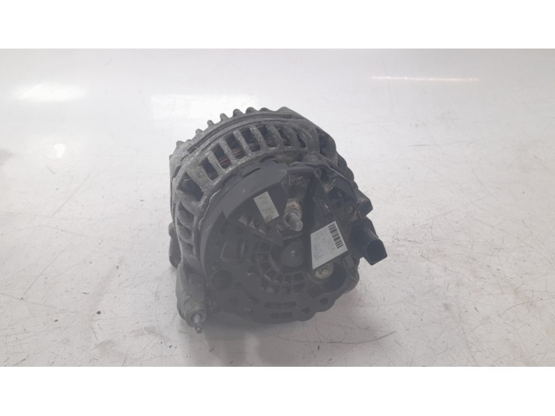 Recambio de alternador para volkswagen golf iv (1j1) 1.9 tdi (2000-2008) 101cv 74kw 3p referencia OEM IAM 028903028E  ALF660101B