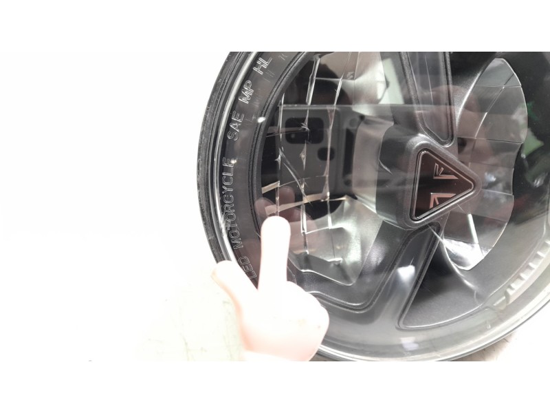 Recambio de faro delantero para triumph rocket 3 r referencia OEM IAM T2701273  