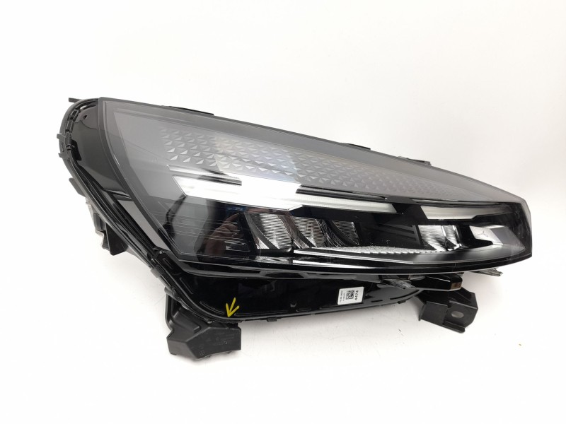 Recambio de faro derecho para renault clio v referencia OEM IAM 260103507R  