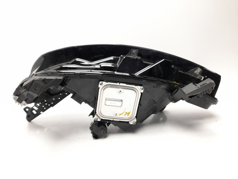 Recambio de faro derecho para renault clio v referencia OEM IAM 260103507R  