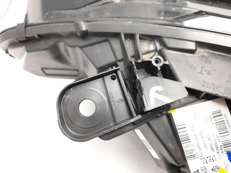 Recambio de faro derecho para renault clio v referencia OEM IAM 260103507R  