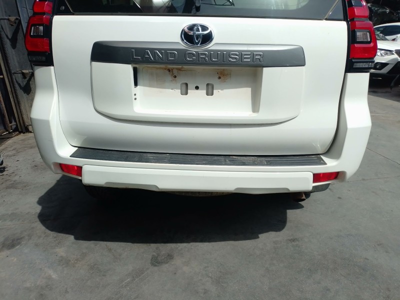 Recambio de paragolpes trasero para toyota land cruiser prado (_j15_) 2.8 d-4d (gdj155, gdj150) referencia OEM IAM   