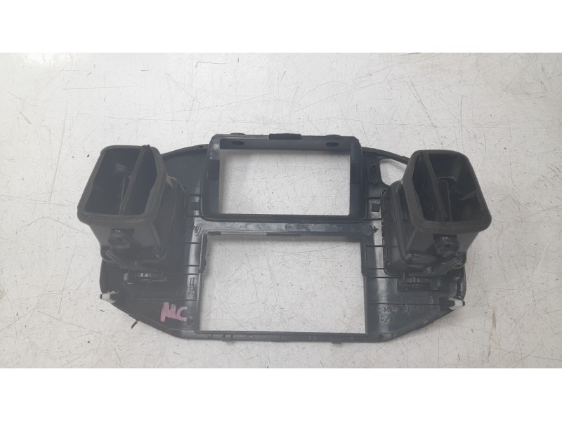 Recambio de rejilla aireadora para mitsubishi montero iii (v7_w, v6_w) 3.2 di-d (v68w, v78w) referencia OEM IAM MR456373  