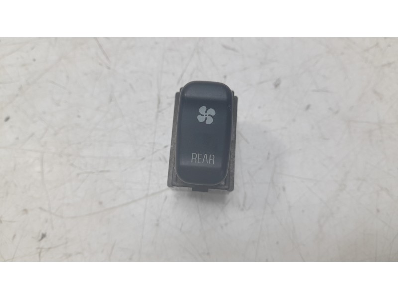 Recambio de interruptor para mitsubishi montero iii (v7_w, v6_w) 3.2 di-d (v68w, v78w) referencia OEM IAM MR951431  