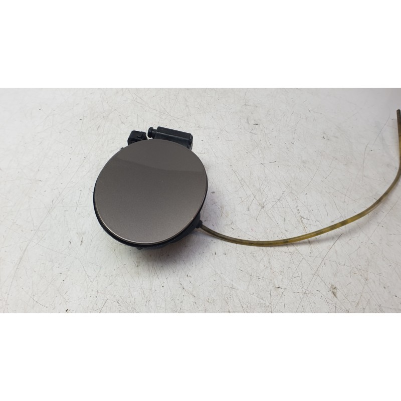 Recambio de tapa exterior combustible para land rover discovery sport (l550) 2.0 d 4x4 referencia OEM IAM FK7227936  