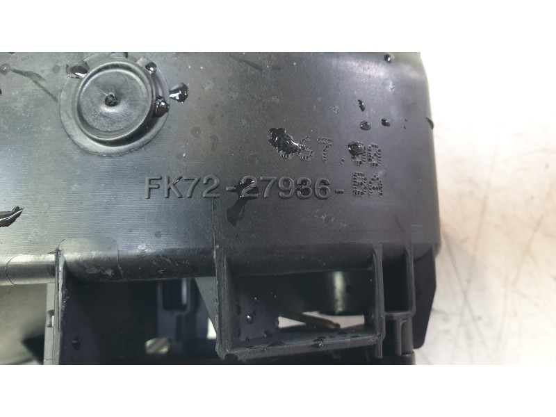 Recambio de tapa exterior combustible para land rover discovery sport (l550) 2.0 d 4x4 referencia OEM IAM FK7227936  