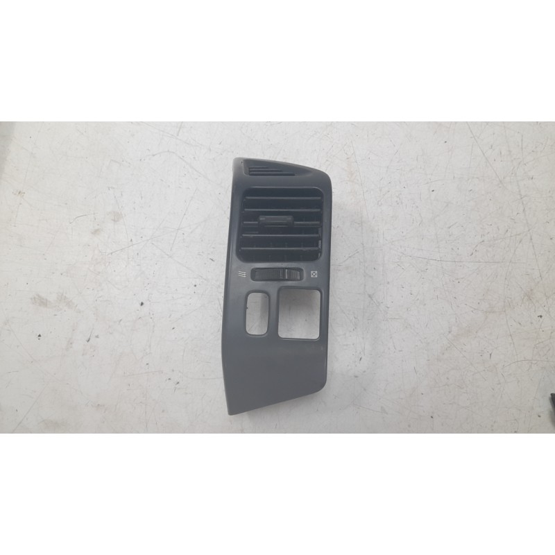 Recambio de rejilla aireadora para mitsubishi montero iii (v7_w, v6_w) 3.2 di-d (v68w, v78w) referencia OEM IAM MR40245102  