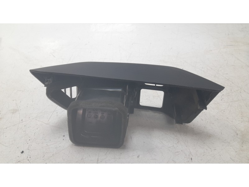 Recambio de rejilla aireadora para mitsubishi montero iii (v7_w, v6_w) 3.2 di-d (v68w, v78w) referencia OEM IAM MR40245102  