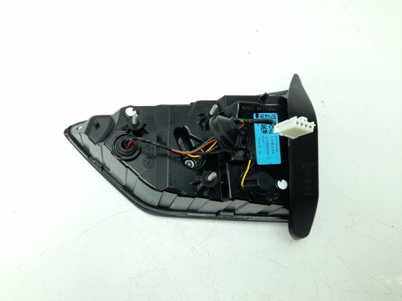 Recambio de piloto trasero izquierdo interior para mg zs suv (azs1) 1.5 vti referencia OEM IAM 10571683  