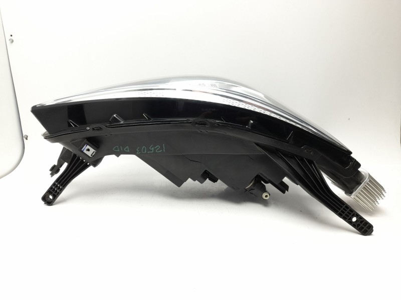 Recambio de faro derecho para mg zs suv (azs1) 1.5 vti referencia OEM IAM 11275386  