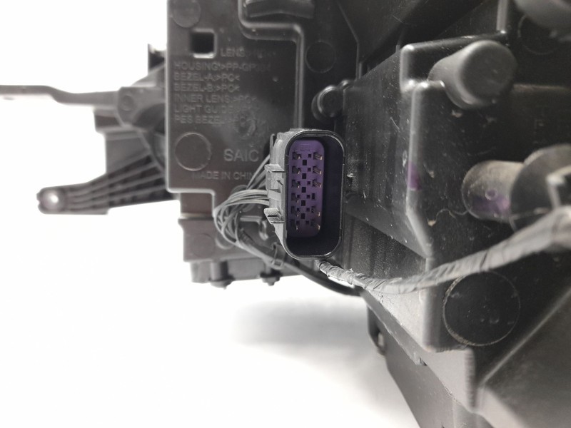 Recambio de faro derecho para mg zs suv (azs1) 1.5 vti referencia OEM IAM 11275386  