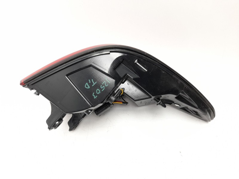 Recambio de piloto trasero derecho para mg zs suv (azs1) 1.5 vti referencia OEM IAM 10571682  