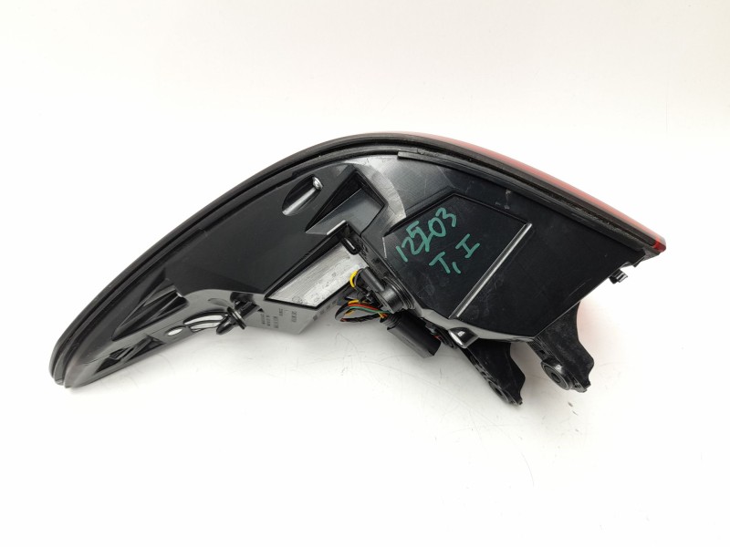 Recambio de piloto trasero izquierdo para mg zs suv (azs1) 1.5 vti referencia OEM IAM 10571681  