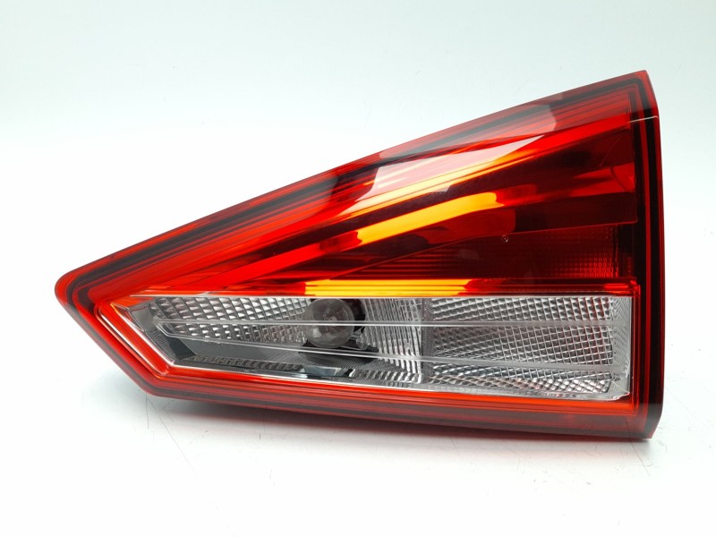 Recambio de piloto trasero derecho interior para seat arona (kj7, kjp) 1.0 tsi referencia OEM IAM 6F9945094D LLM621 104LLM621