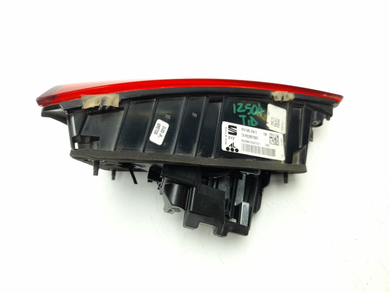 Recambio de piloto trasero derecho interior para seat arona (kj7, kjp) 1.0 tsi referencia OEM IAM 6F9945094D LLM621 104LLM621