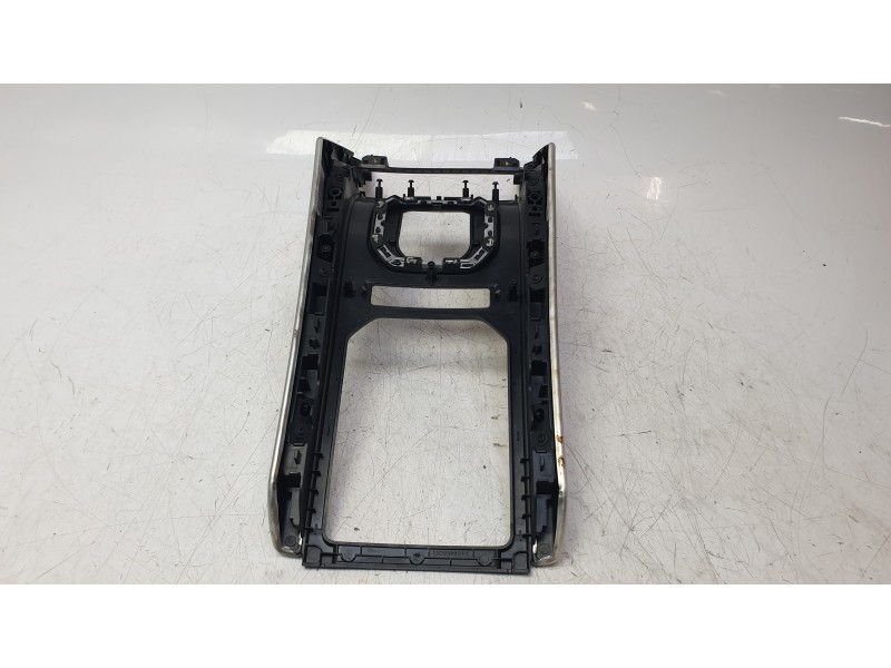 Recambio de moldura para land rover range rover evoque (l538) 2.0 4x4 referencia OEM IAM BJ32045A66AAW  