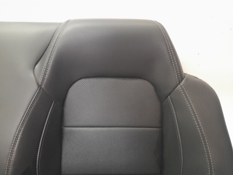 Recambio de asientos traseros para ford mustang convertible gt referencia OEM IAM 2190567  