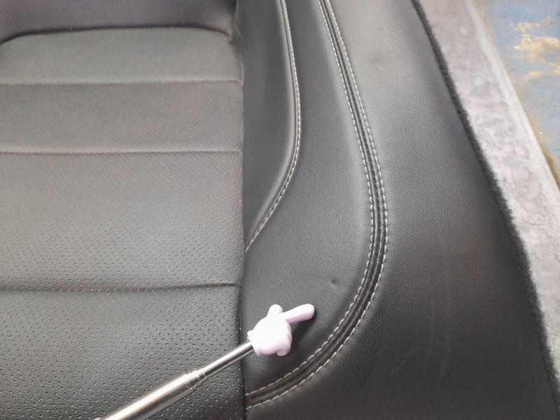 Recambio de asientos traseros para ford mustang convertible gt referencia OEM IAM 2190567  
