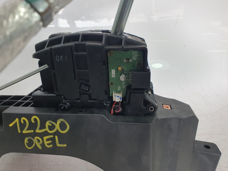 Recambio de palanca cambio para opel insignia b grand sport (z18) 2.0 (68) referencia OEM IAM YR00138180  