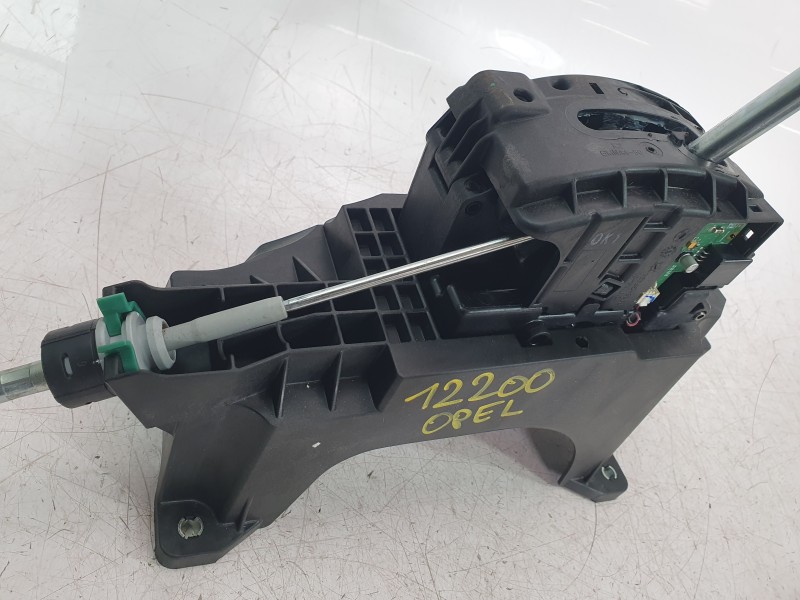 Recambio de palanca cambio para opel insignia b grand sport (z18) 2.0 (68) referencia OEM IAM YR00138180  