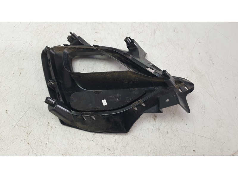 Recambio de moldura para mg zs suv (azs1) 1.5 vti referencia OEM IAM 10699378  