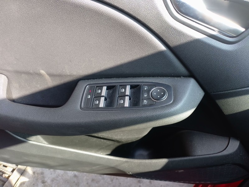Recambio de mando elevalunas delantero izquierdo para renault clio v (b7_) 1.0 lpg (b7mt) referencia OEM IAM   
