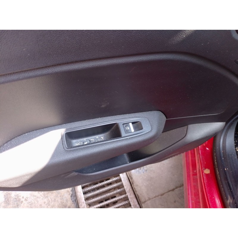 Recambio de mando elevalunas trasero izquierdo para renault clio v (b7_) 1.0 lpg (b7mt) referencia OEM IAM   