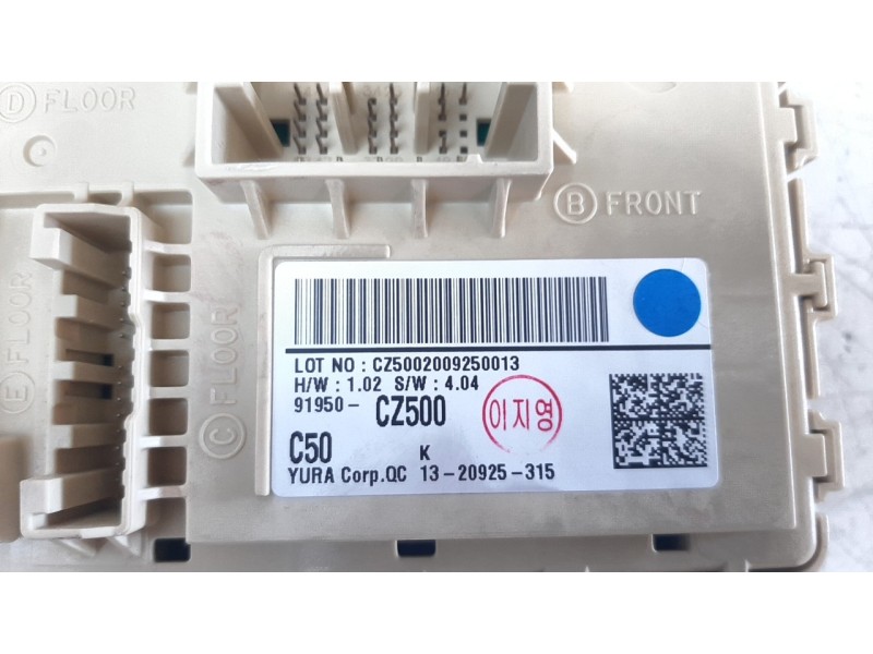 Recambio de caja reles / fusibles para hyundai tucson referencia OEM IAM 91950CZ500  