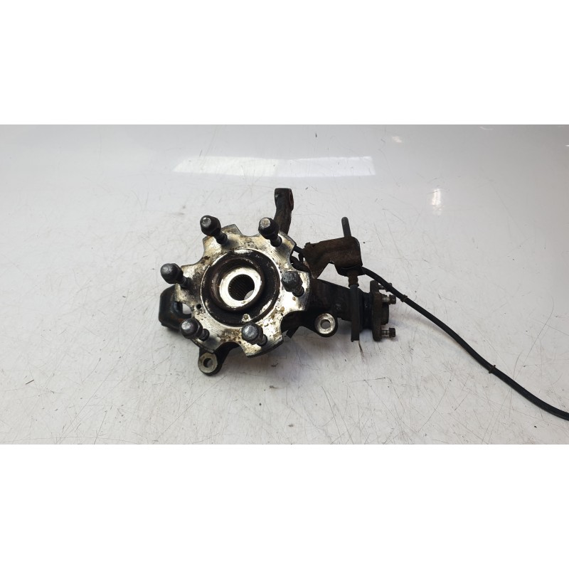 Recambio de mangueta delantera derecha para mitsubishi montero iii (v7_w, v6_w) 3.2 di-d (v68w, v78w) referencia OEM IAM 3870A04