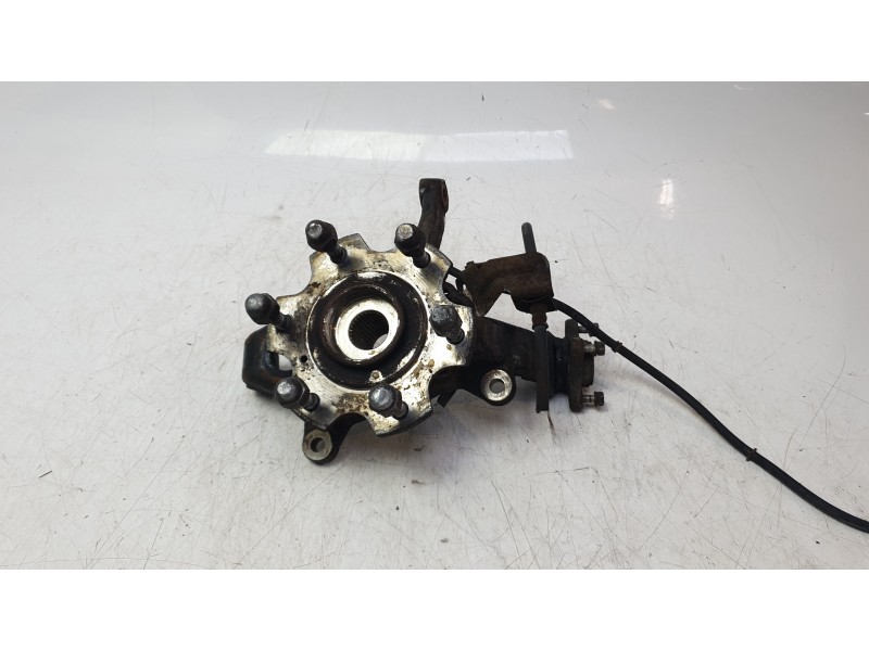 Recambio de mangueta delantera derecha para mitsubishi montero iii (v7_w, v6_w) 3.2 di-d (v68w, v78w) referencia OEM IAM 3870A04