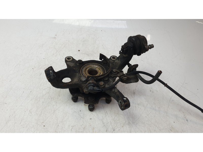 Recambio de mangueta delantera derecha para mitsubishi montero iii (v7_w, v6_w) 3.2 di-d (v68w, v78w) referencia OEM IAM 3870A04