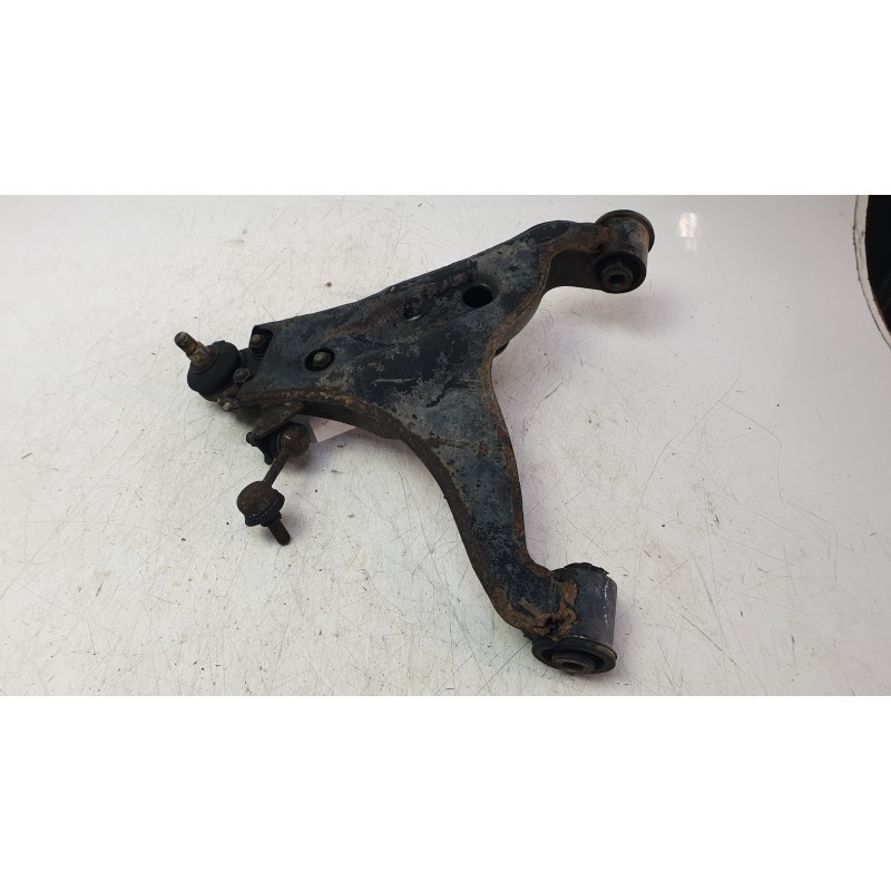 Recambio de brazo suspension inferior delantero derecho para mitsubishi montero iii (v7_w, v6_w) 3.2 di-d (v68w, v78w) referenci
