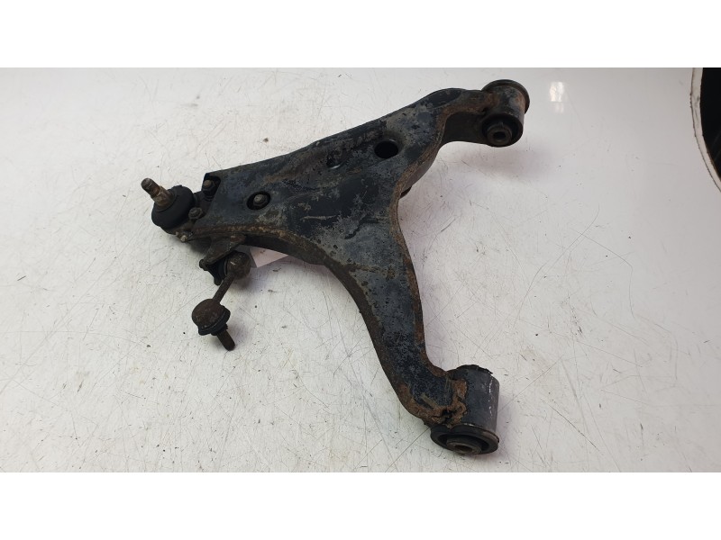 Recambio de brazo suspension inferior delantero derecho para mitsubishi montero iii (v7_w, v6_w) 3.2 di-d (v68w, v78w) referenci
