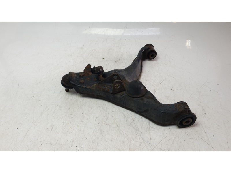 Recambio de brazo suspension inferior delantero derecho para mitsubishi montero iii (v7_w, v6_w) 3.2 di-d (v68w, v78w) referenci