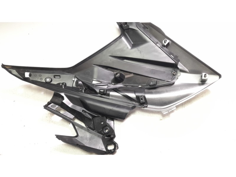 Recambio de moldura para honda forza nss 750 referencia OEM IAM 64361MKWD000 64361MKWD00ZA 