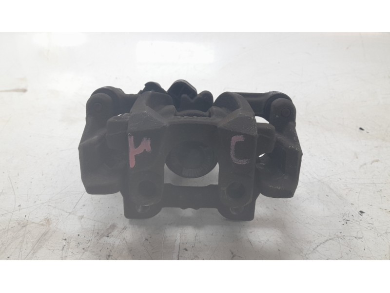 Recambio de pinza freno trasera derecha para bmw 2 active tourer (f45) 218 d referencia OEM IAM 679895807  