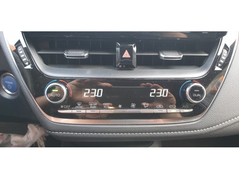 Recambio de mando climatizador para toyota corolla (e21) referencia OEM IAM 5590002D80  