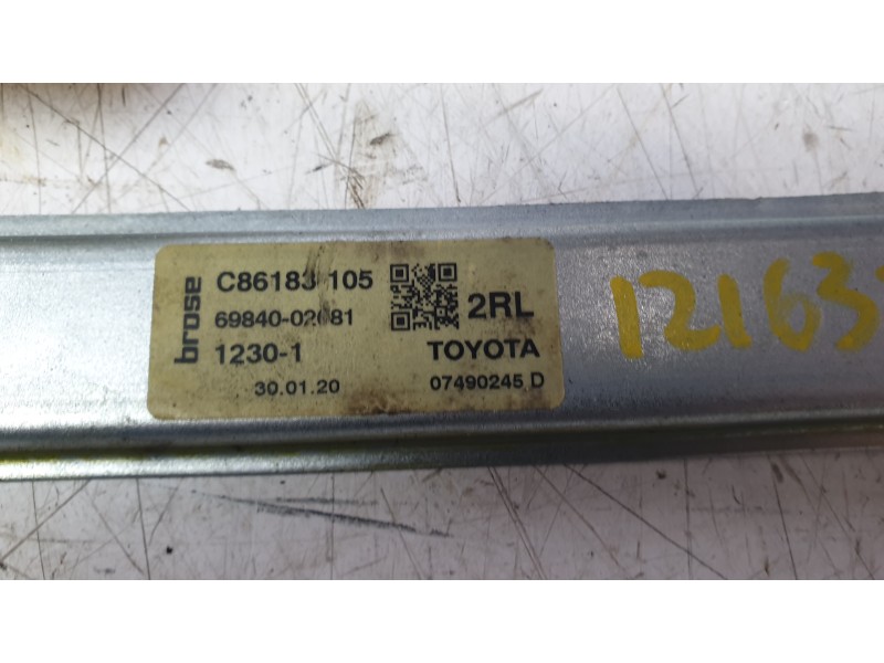 Recambio de elevalunas trasero izquierdo para toyota corolla station wagon (_e21_) 2.0 hybrid (mzeh12) referencia OEM IAM 698400