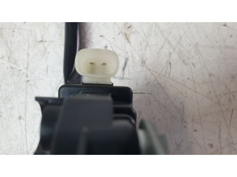 Recambio de cerradura maletero / porton para toyota corolla station wagon (_e21_) 2.0 hybrid (mzeh12) referencia OEM IAM 6935012
