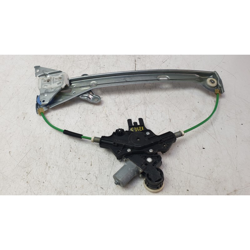 Recambio de elevalunas trasero derecho para toyota corolla station wagon (_e21_) 2.0 hybrid (mzeh12) referencia OEM IAM 69830026